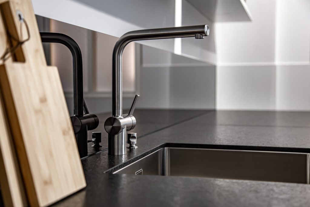 Cambiar grifos de cocina