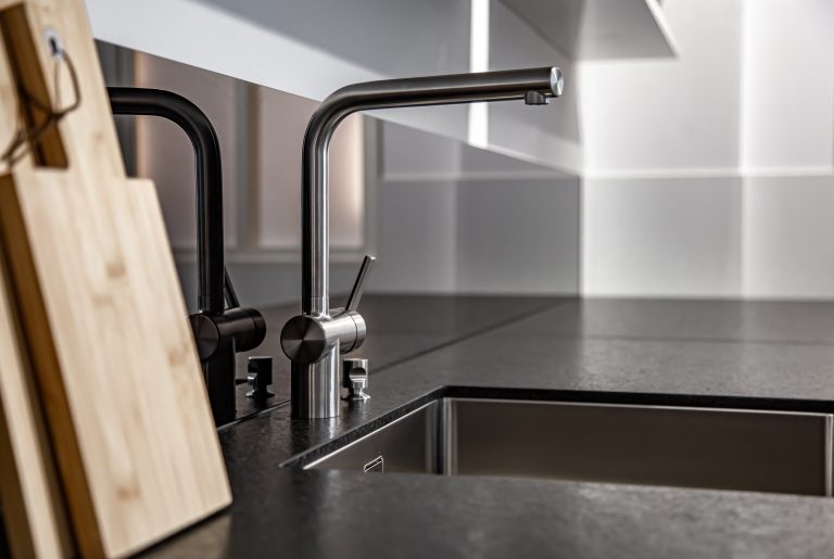Cambiar grifos de cocina